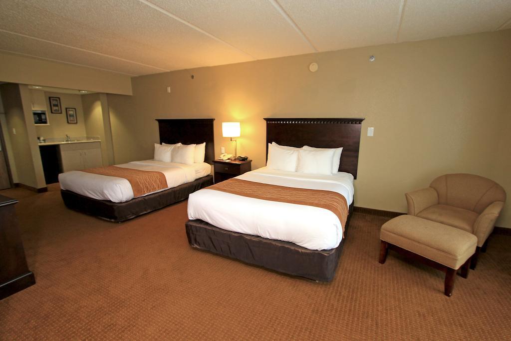 Comfort Suites Austin Airport Экстерьер фото