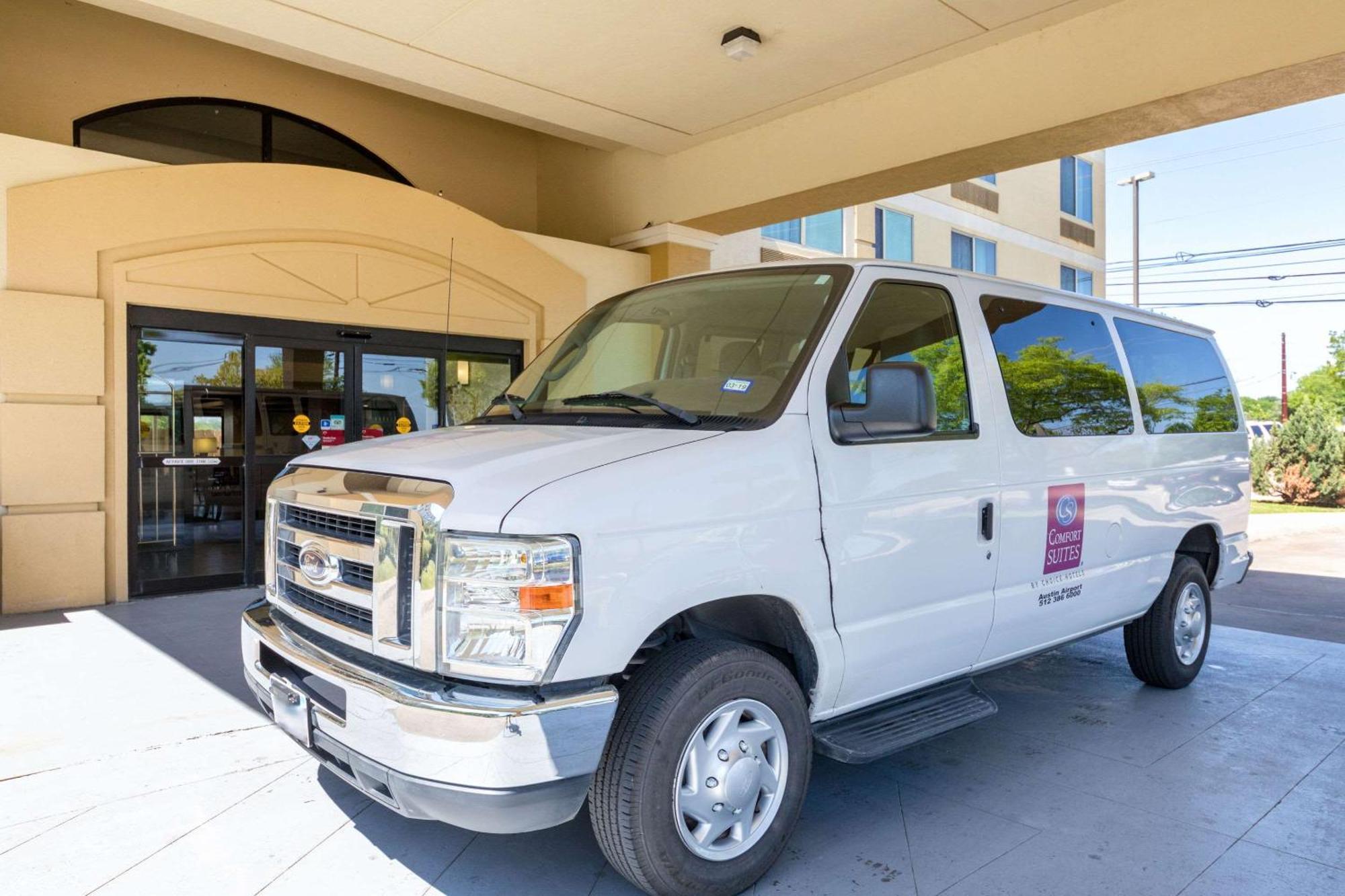 Comfort Suites Austin Airport Экстерьер фото