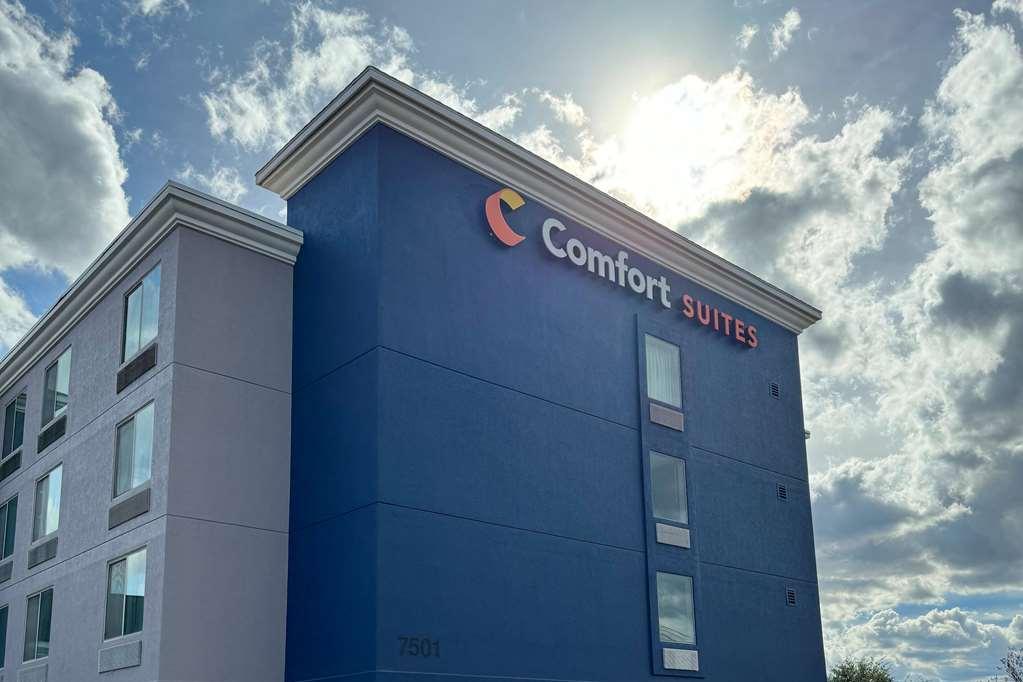 Comfort Suites Austin Airport Экстерьер фото