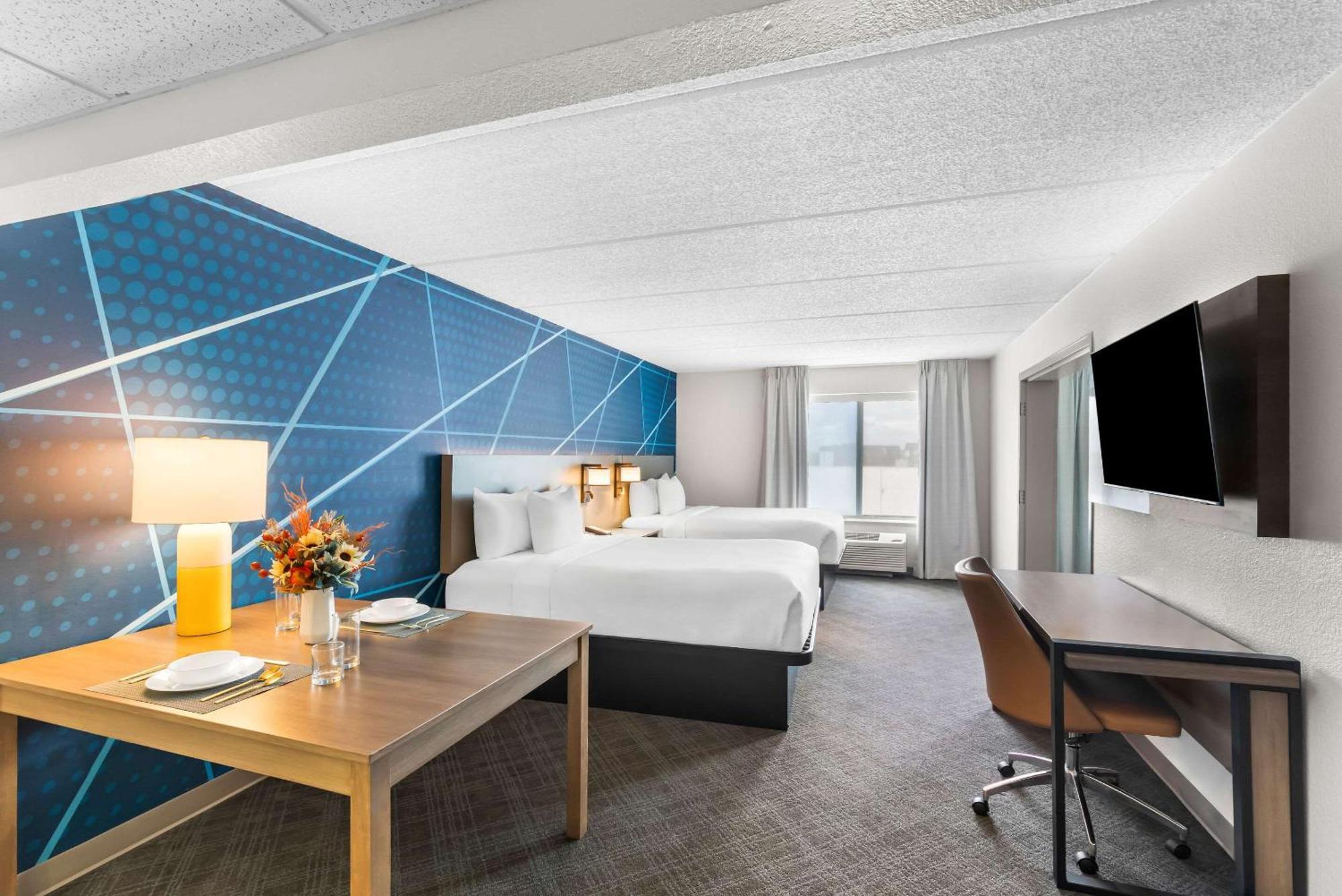 Comfort Suites Austin Airport Экстерьер фото