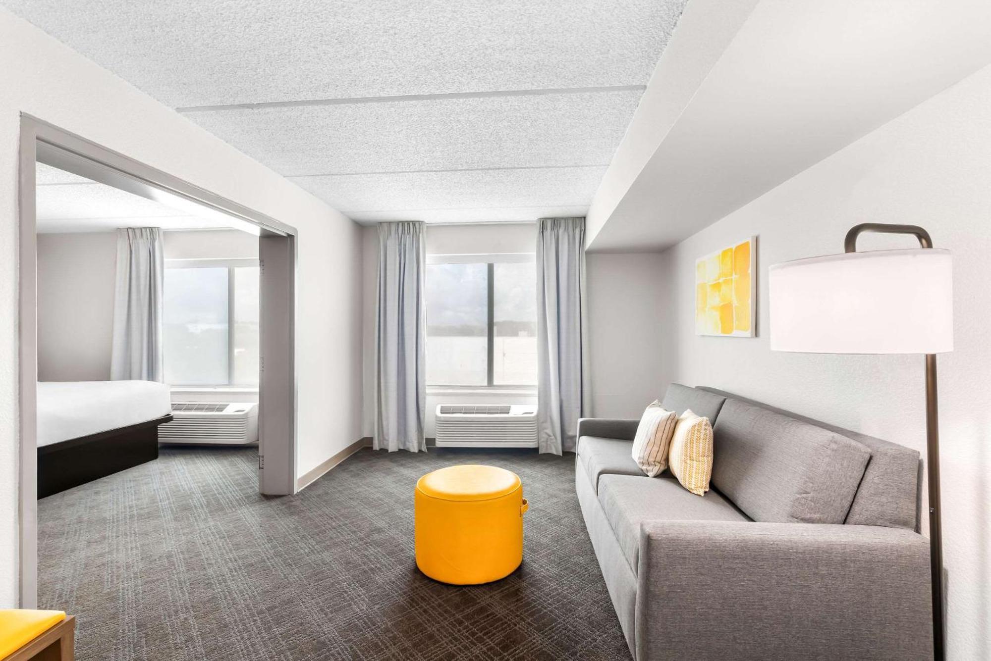 Comfort Suites Austin Airport Экстерьер фото