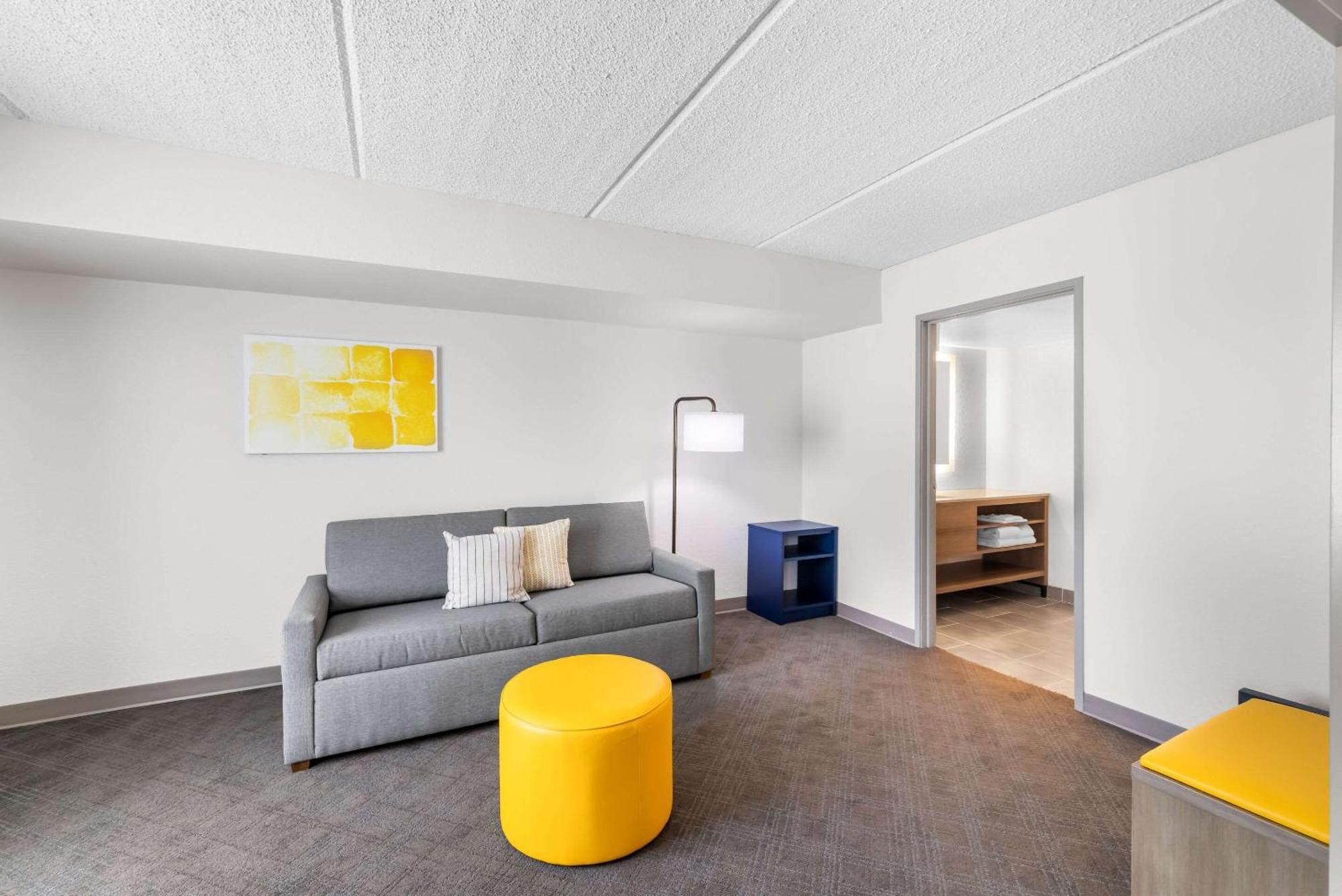 Comfort Suites Austin Airport Экстерьер фото