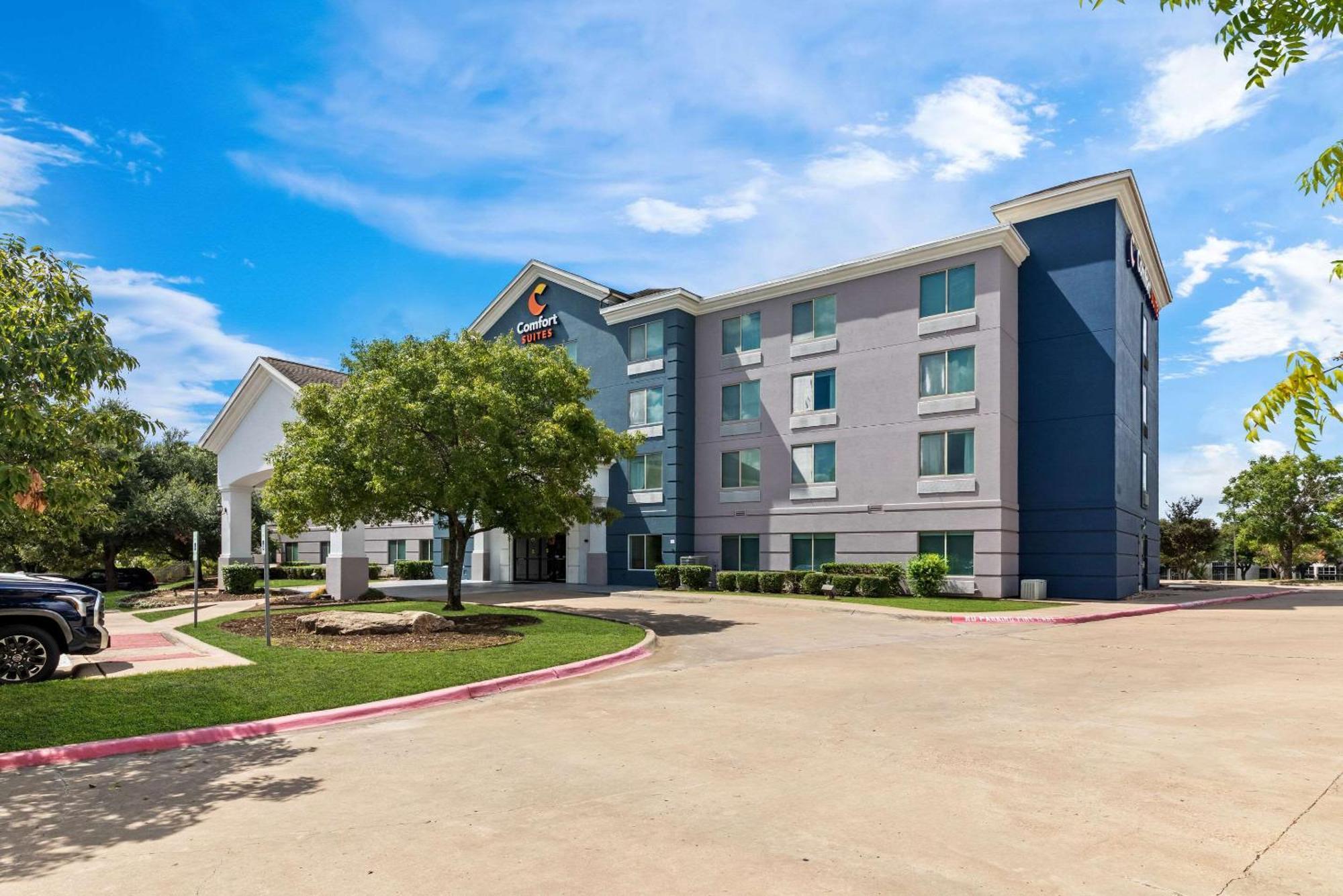 Comfort Suites Austin Airport Экстерьер фото