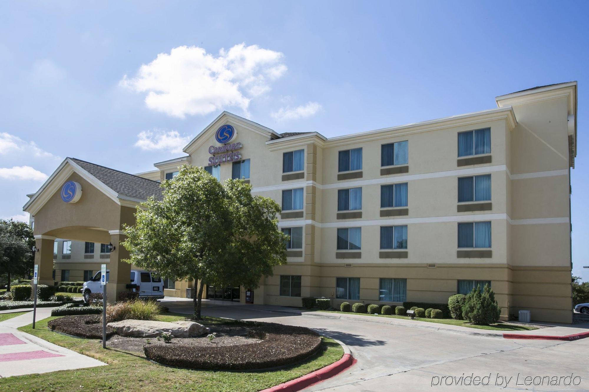 Comfort Suites Austin Airport Экстерьер фото