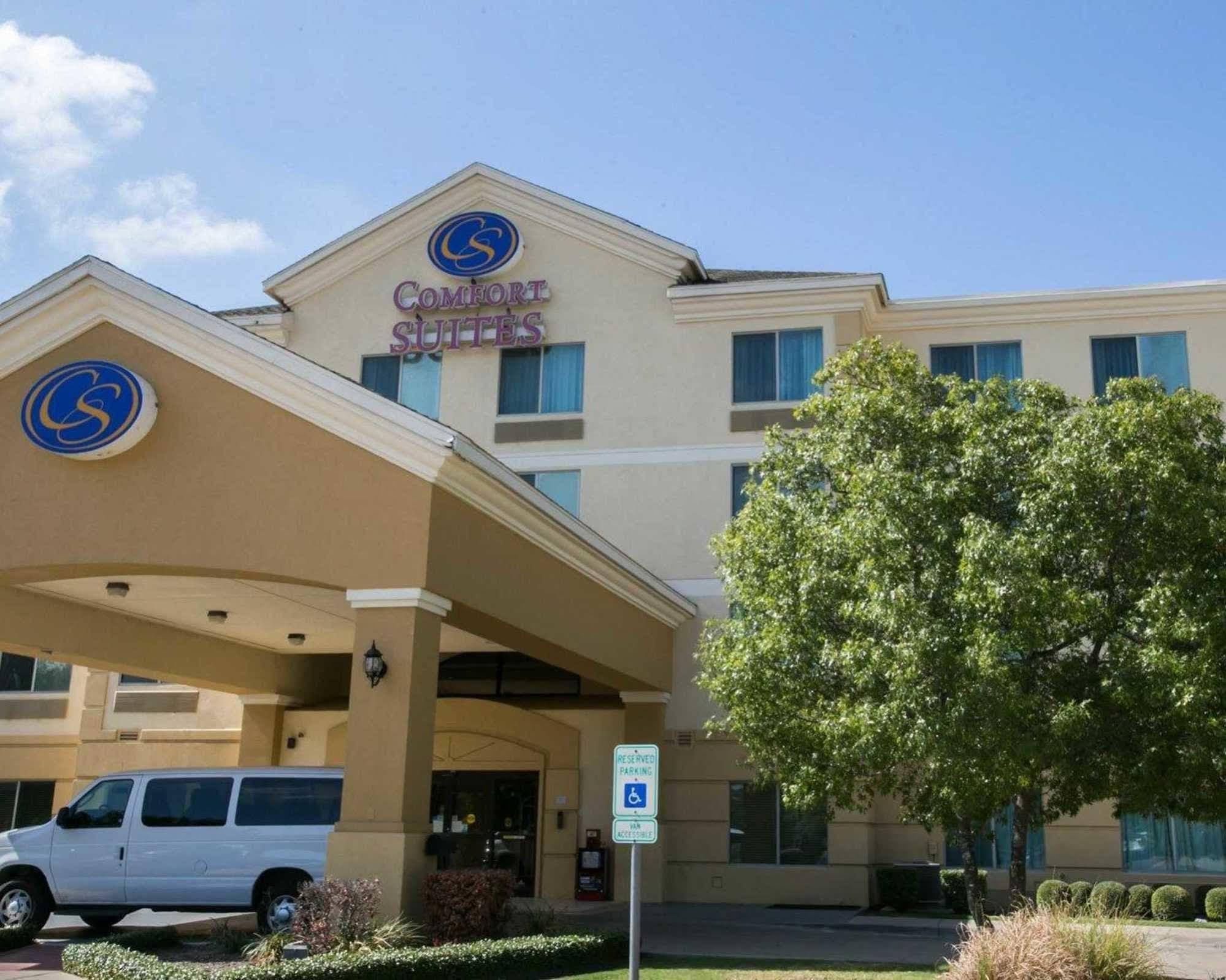 Comfort Suites Austin Airport Экстерьер фото
