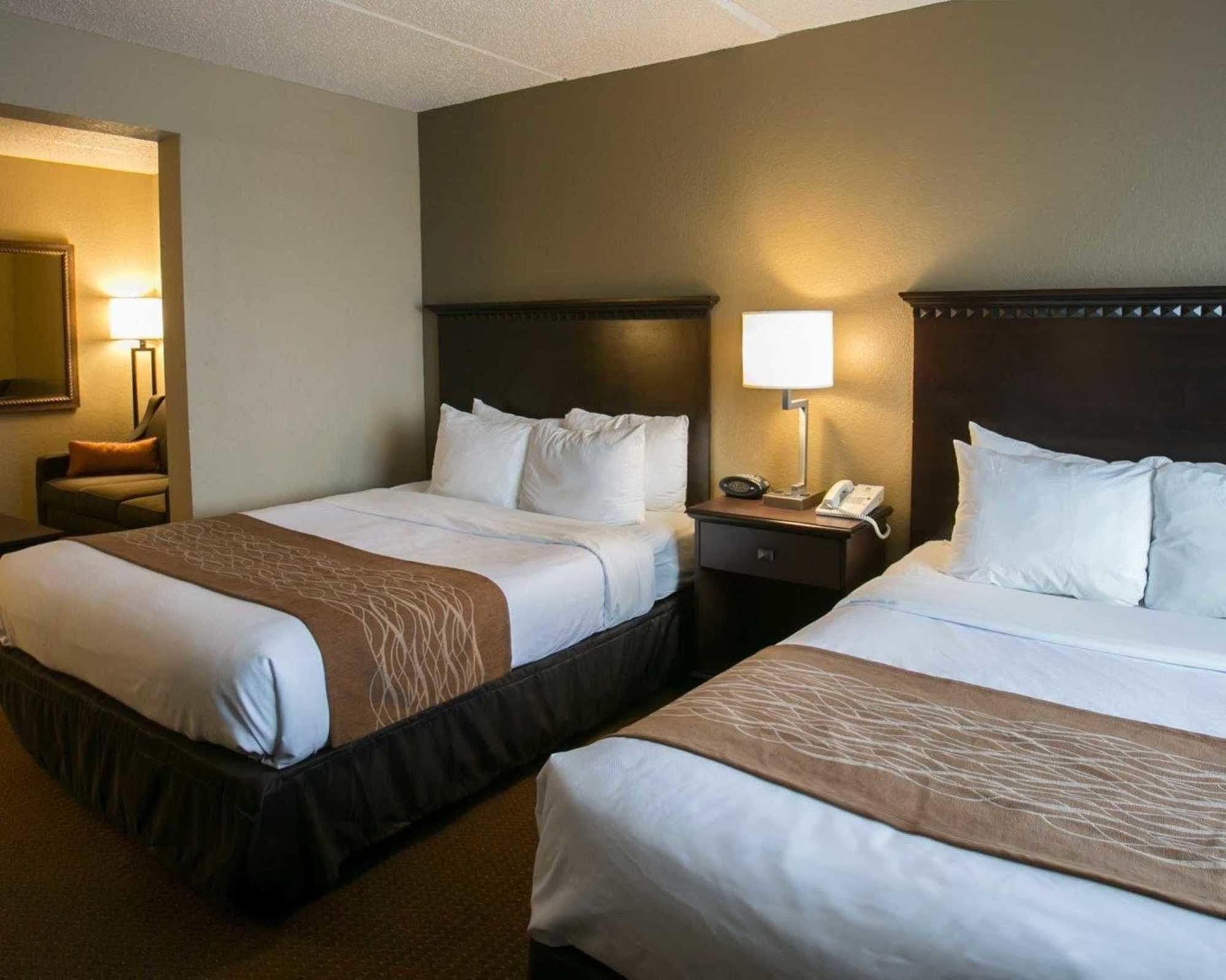 Comfort Suites Austin Airport Экстерьер фото