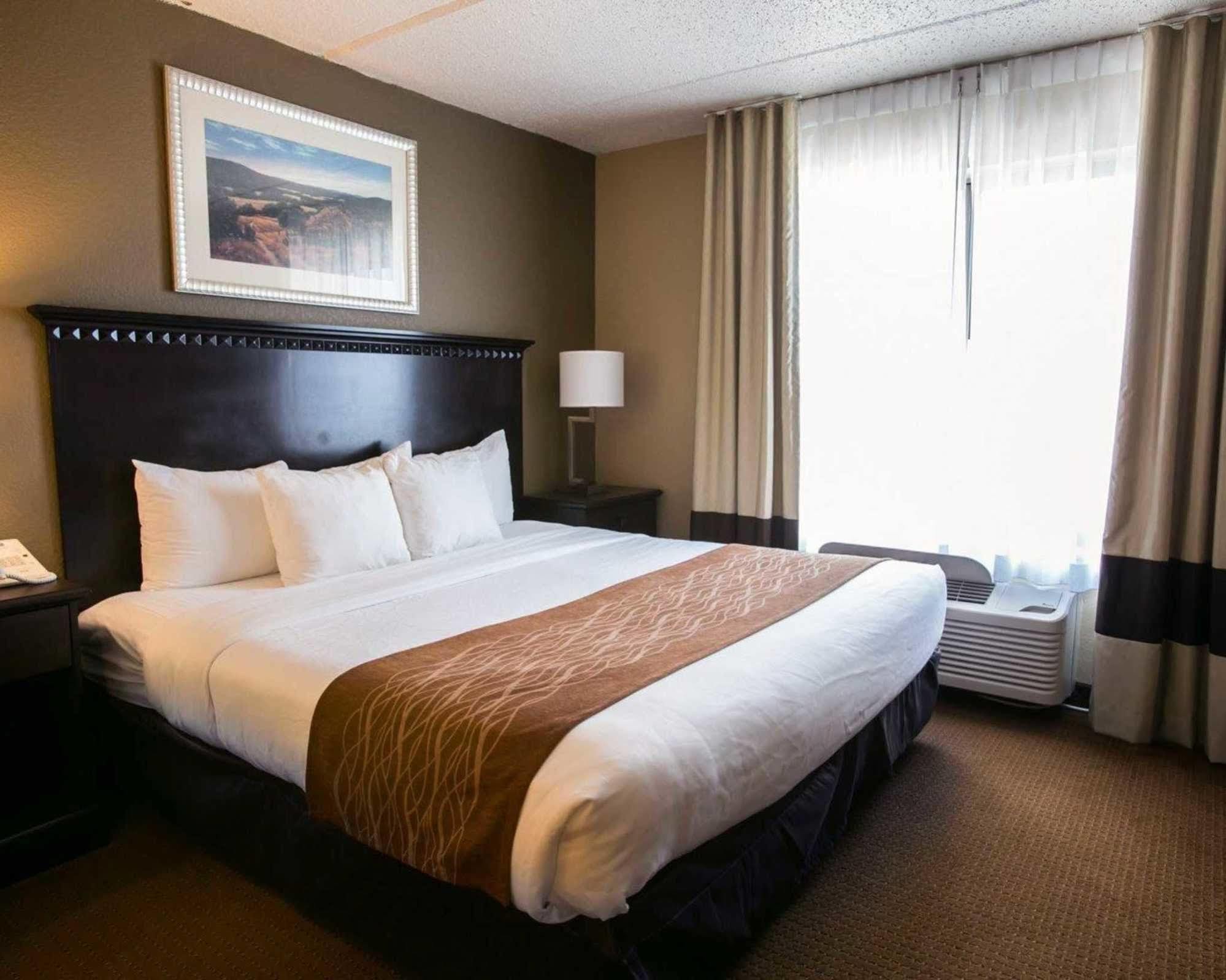 Comfort Suites Austin Airport Экстерьер фото